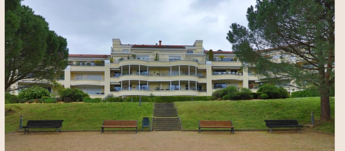 Appartement Entierement Equipe シャルボニエール・レ・バン エクステリア 写真